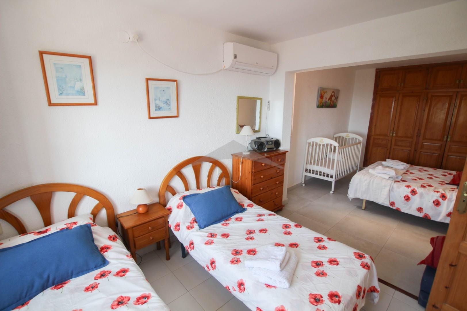 Half vrijstaand huis met uitzicht op zee te koop in Moraira
