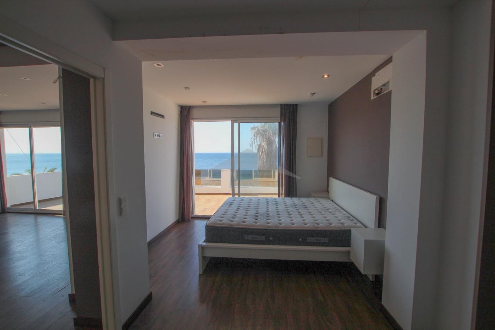 Appartement aan de eerste zeelijn, Moraira.