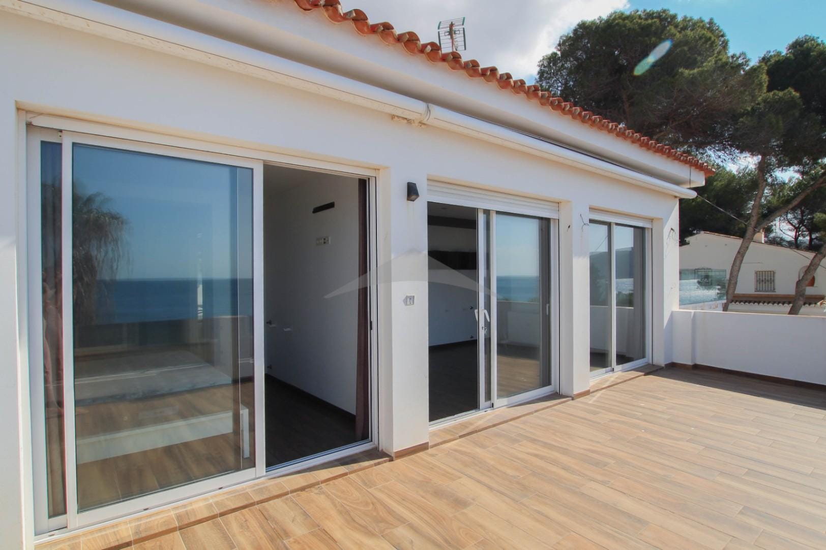 Appartement aan de eerste zeelijn, Moraira.