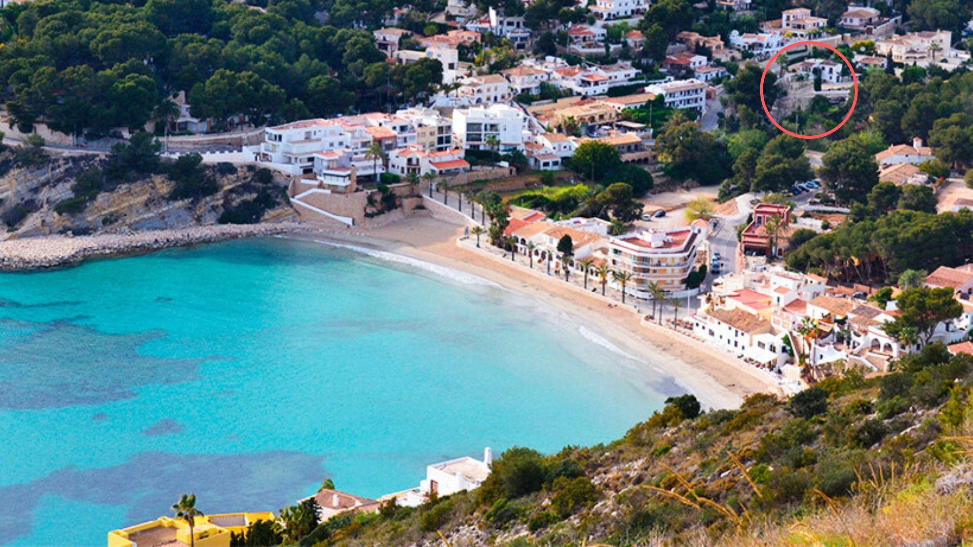 Villa te koop met zeezicht in Moraira
