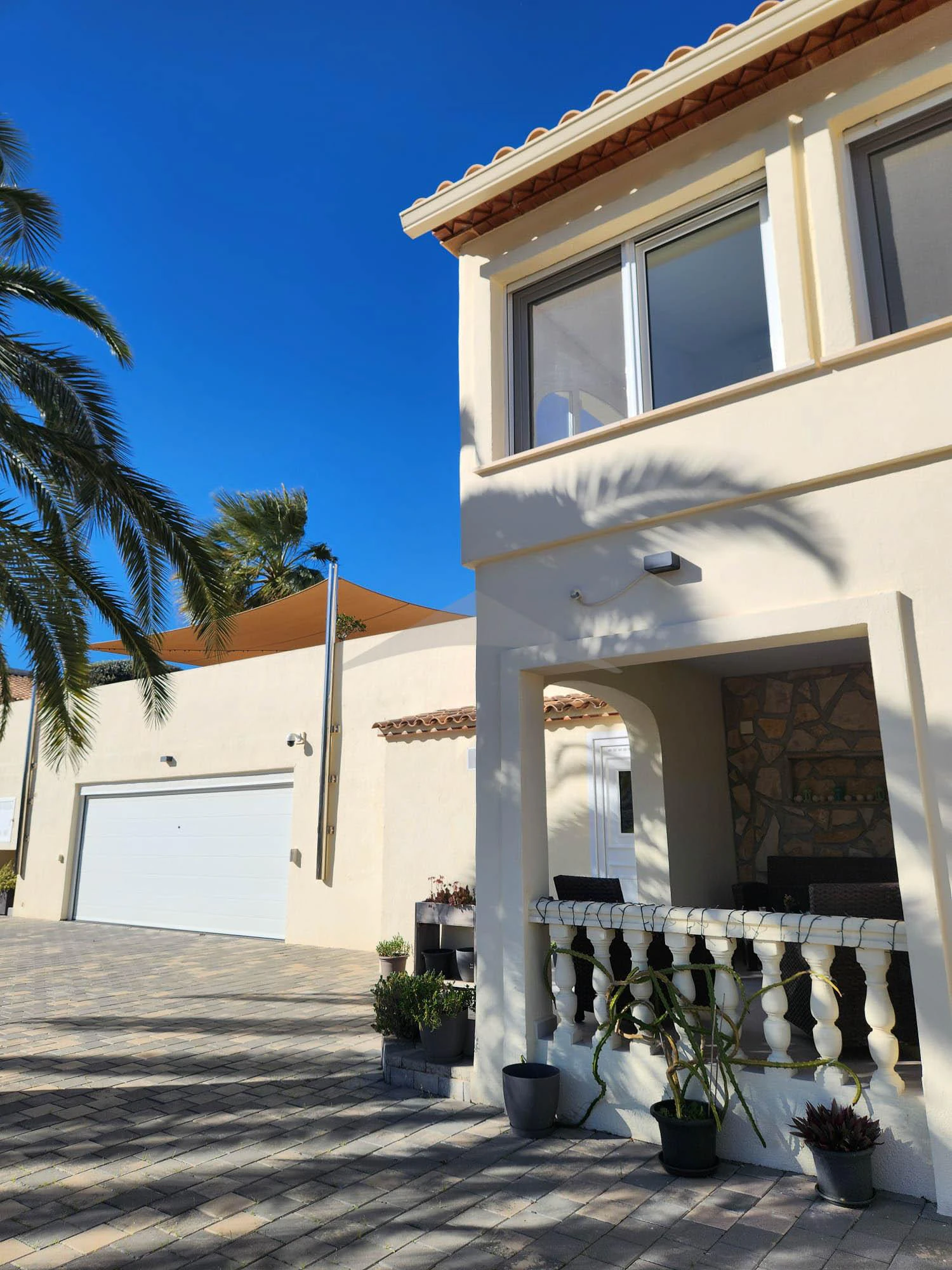 Magnifieke villa te koop met panoramisch uitzicht op zee