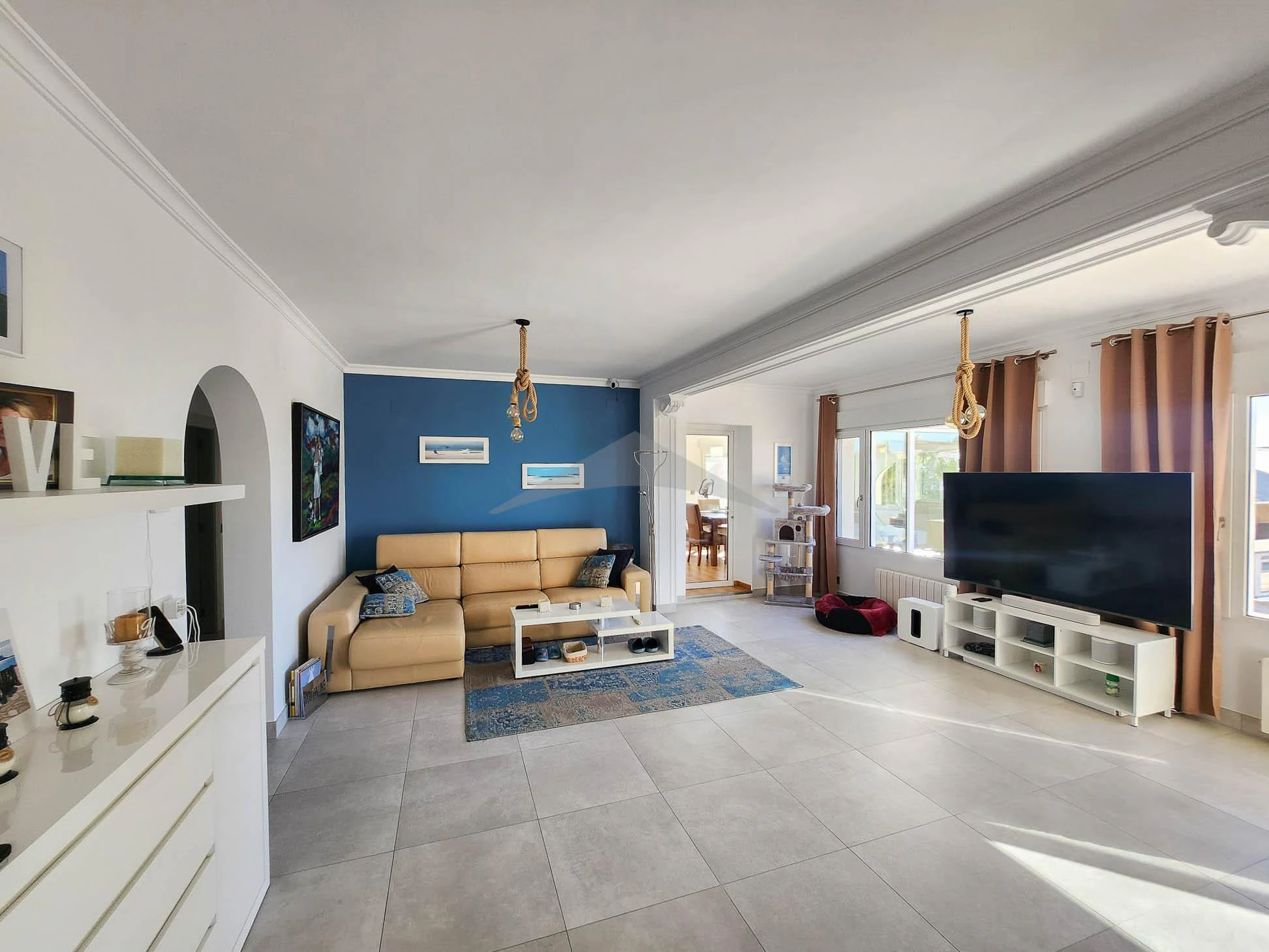 Magnifieke villa te koop met panoramisch uitzicht op zee