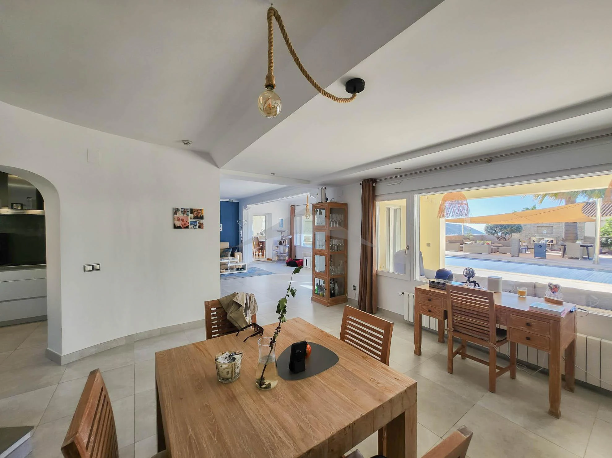 Magnifieke villa te koop met panoramisch uitzicht op zee