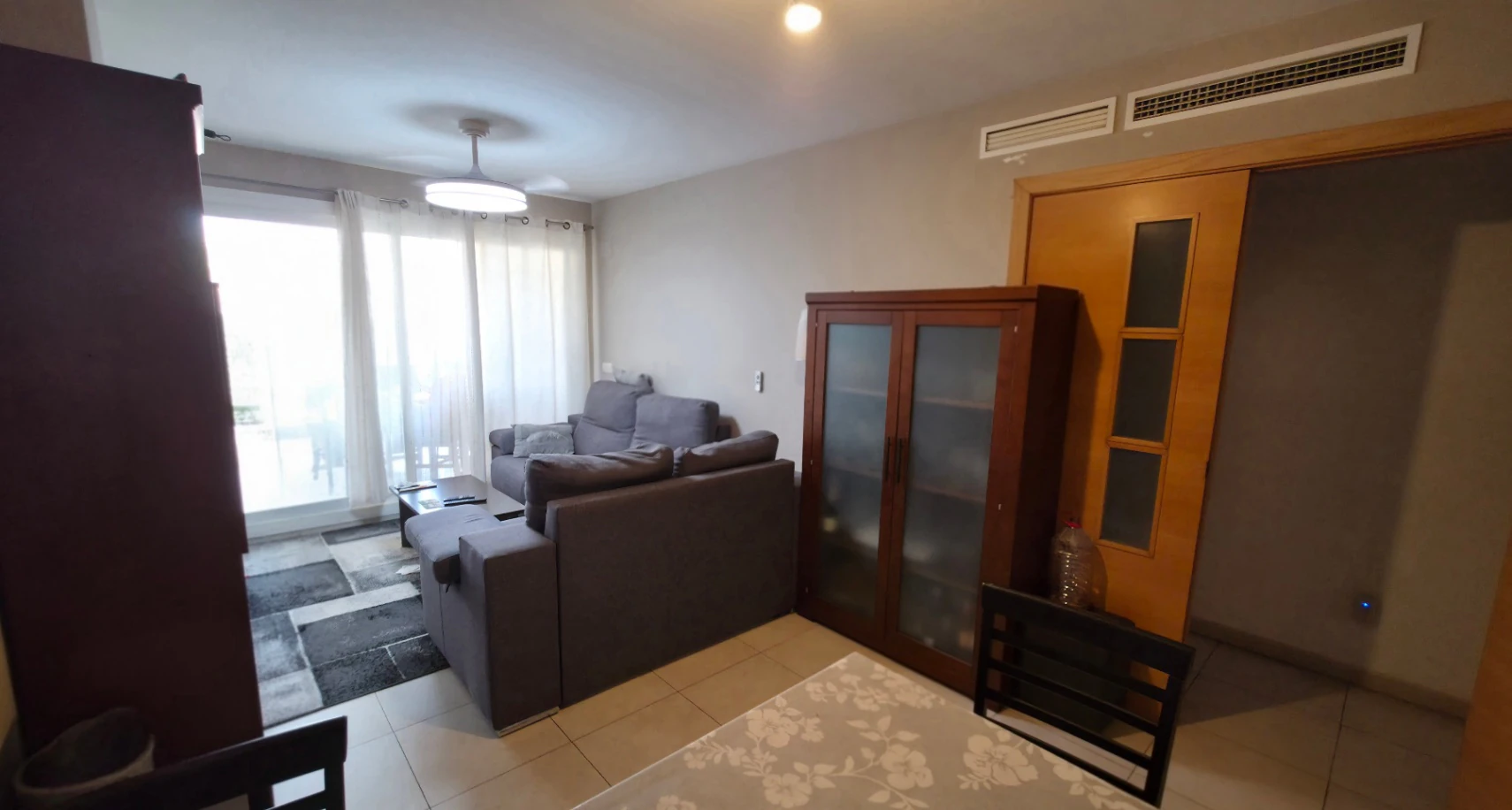 Se vende planta baja en Av.Augusta de 3 habitaciones