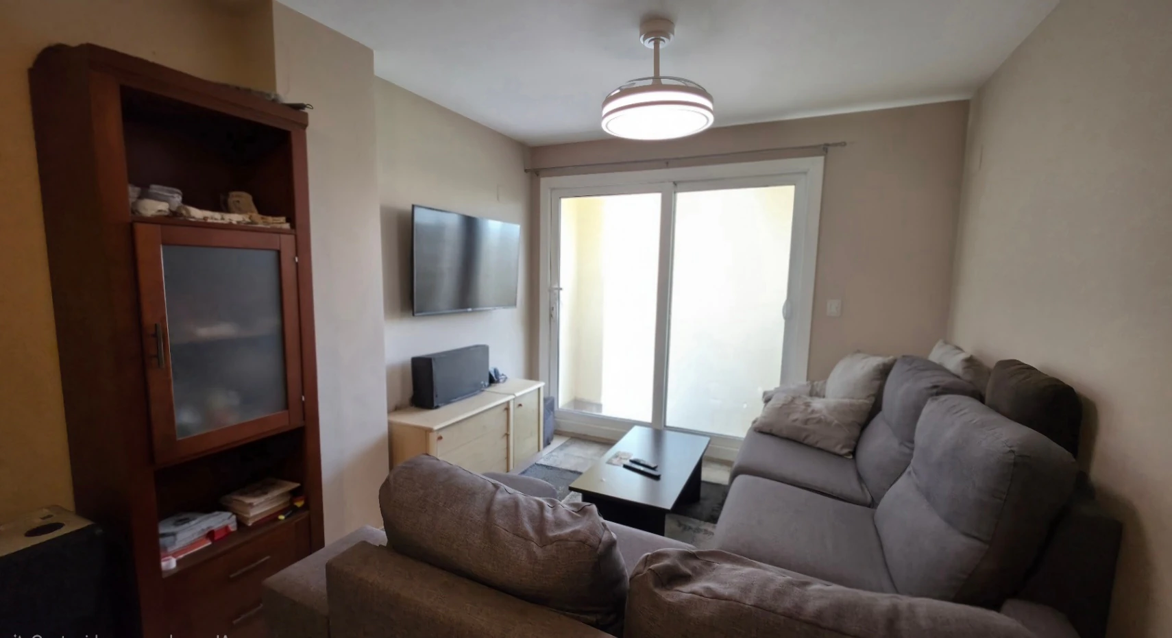 Se vende planta baja en Av.Augusta de 3 habitaciones