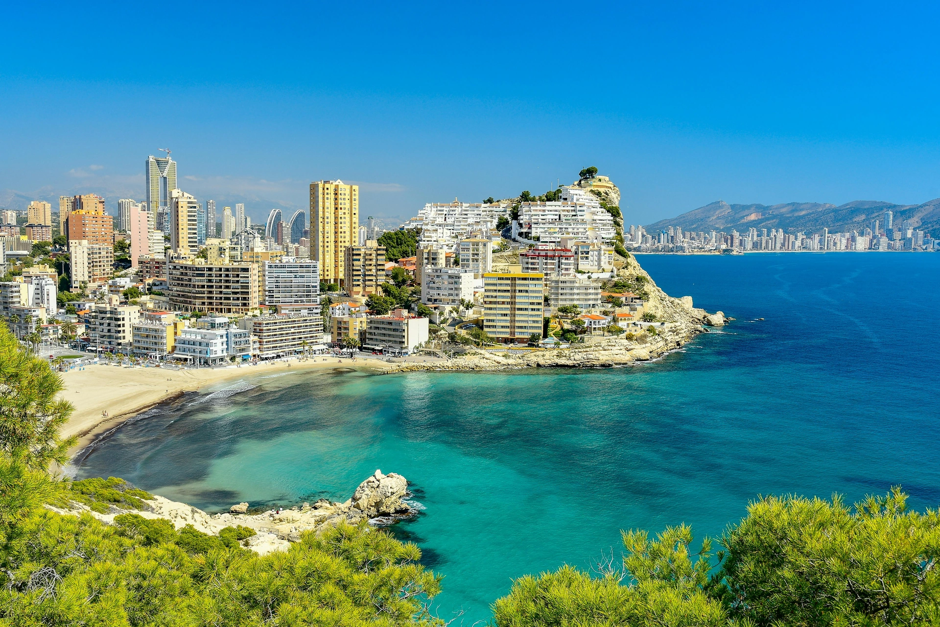 Vivir en Benidorm en 2026: La reinvención del lujo y la calidad de vida en la Costa Blanca