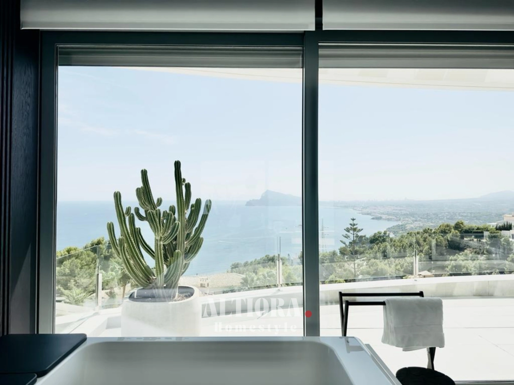 VILLA DE LUJO EN ALTEA HILLS CON VISTAS AL MAR