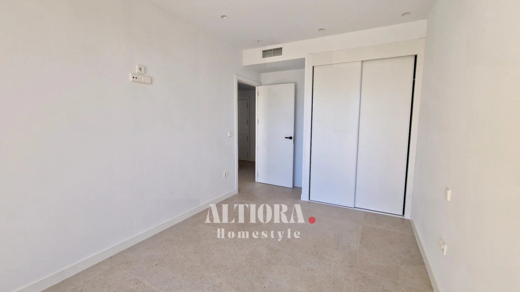 APARTAMENTO CON TERRAZA EN POBLE NOU-MONTIBOLI (VILLAJOYOSA)