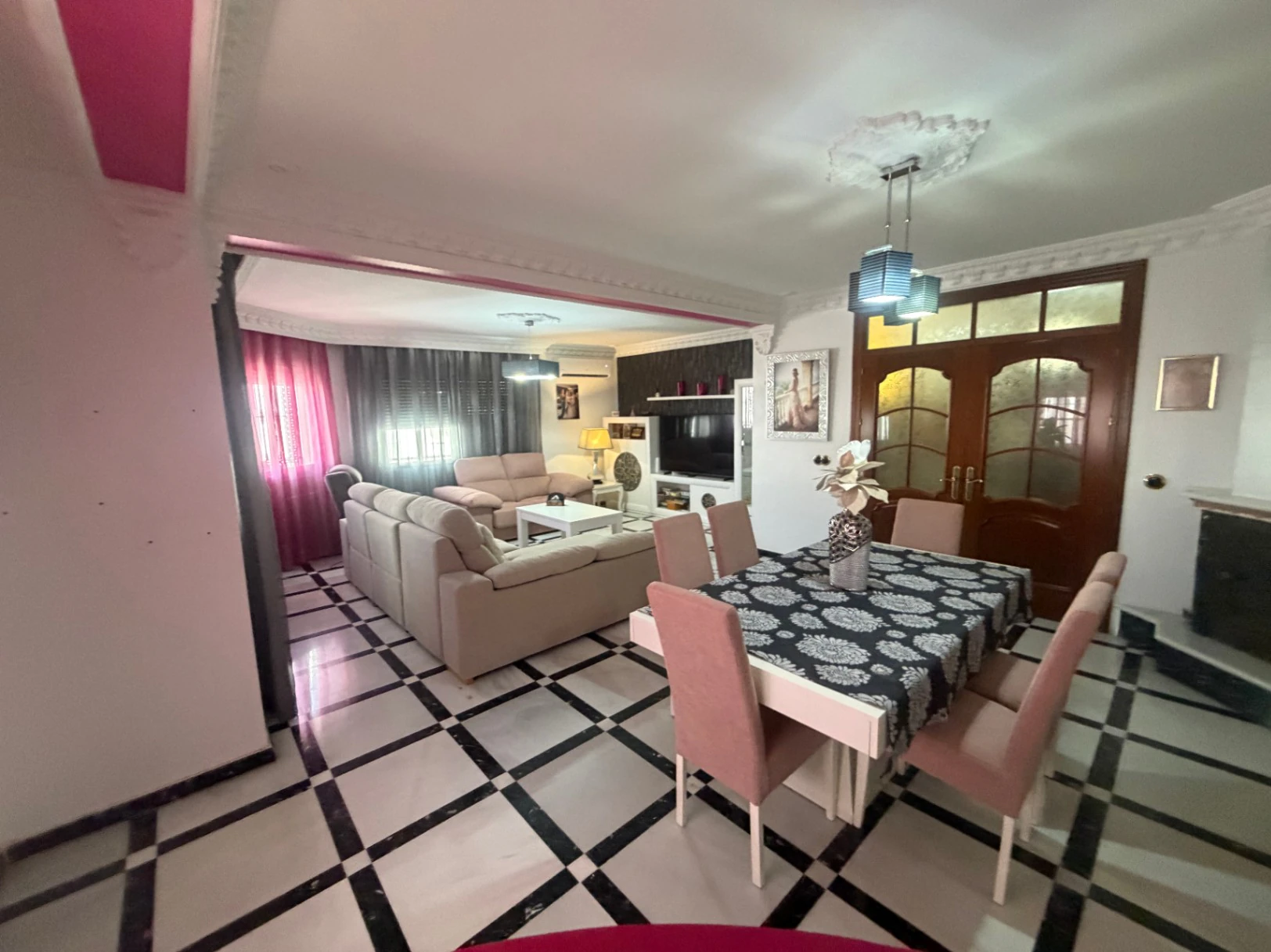 Exclusiva vivienda en el corazón de Barbate, a pasos del mar