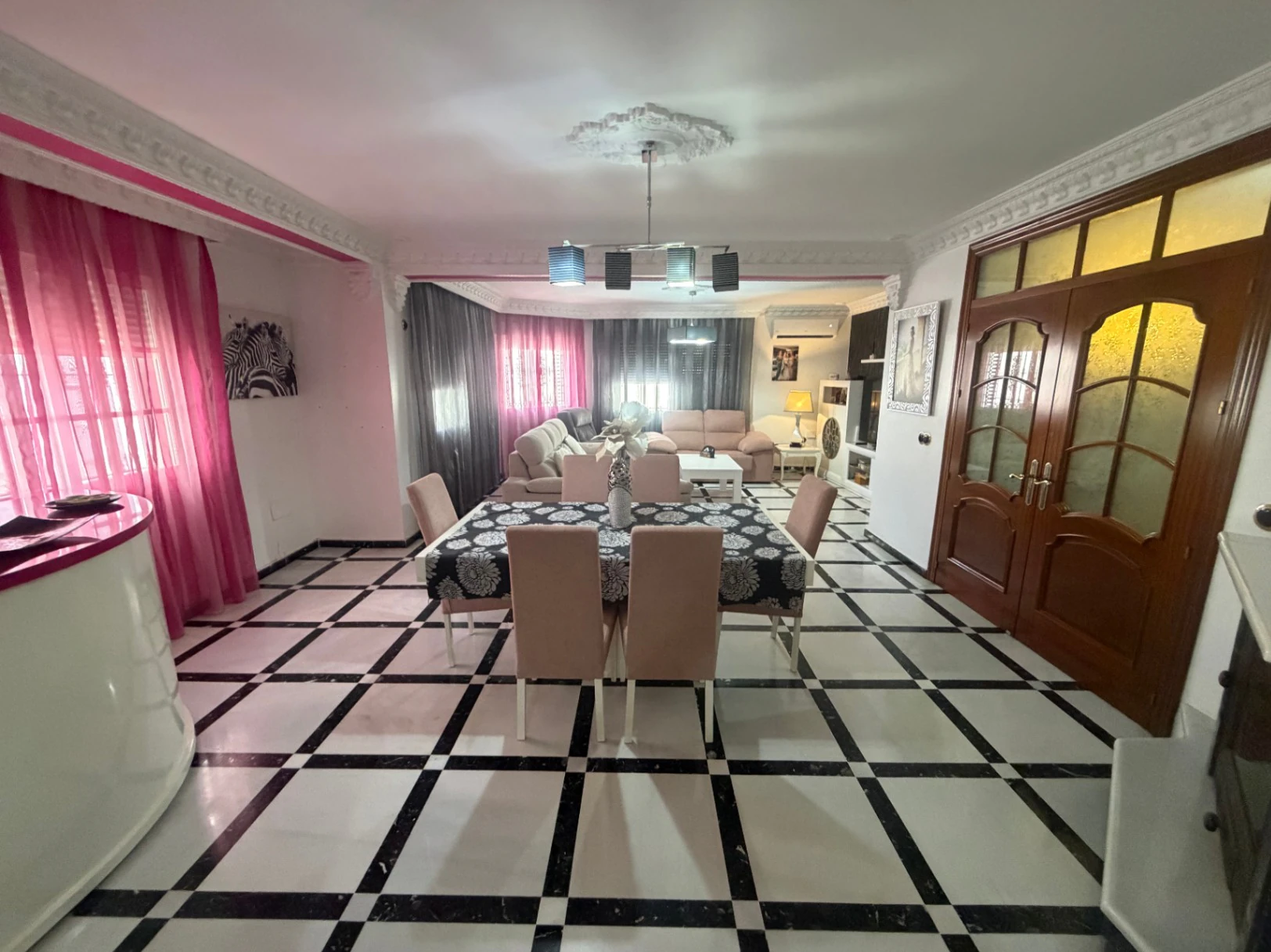 Exclusiva vivienda en el corazón de Barbate, a pasos del mar
