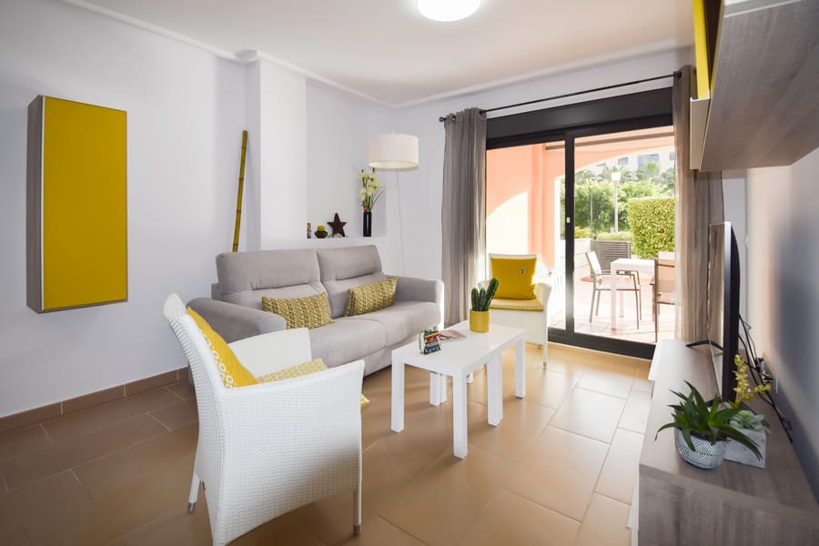 PLANTA BAJA JARDINES LAS MARINAS MUY CERCA DE DENIA AMPLIA TERRAZA