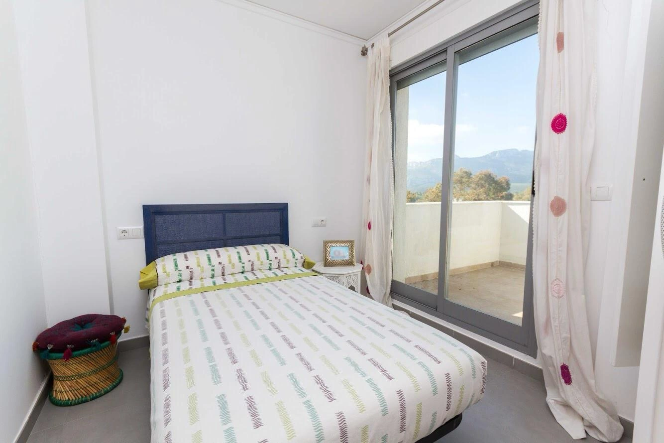 APARTAMENTO JARDINES LES DEVESES EN PRIMERA LINEA
