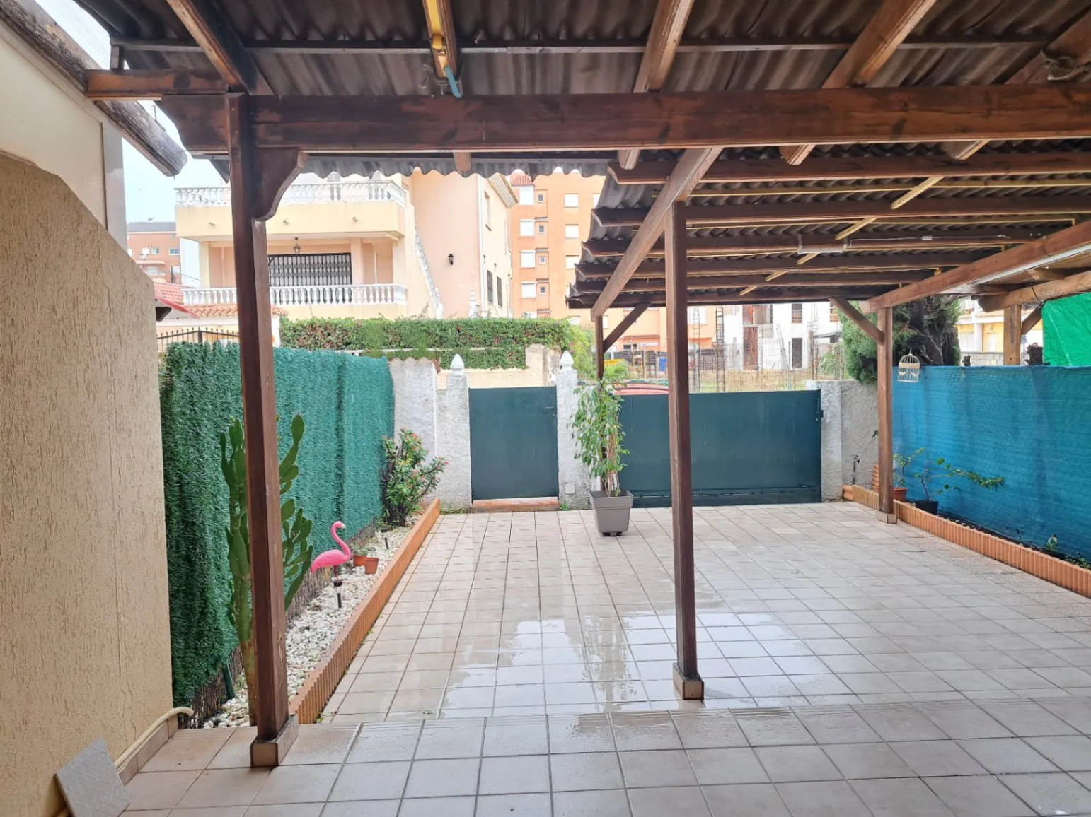 ADOSADO EN DAIMUS