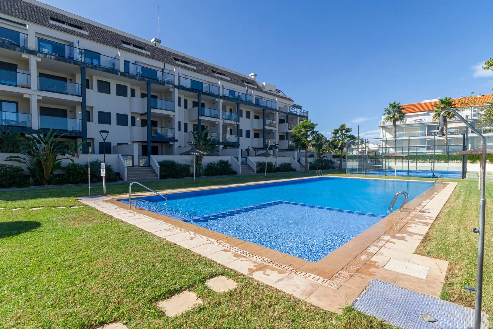 Apartamento en venta de 3 dormitorios en Denia, Las Marinas