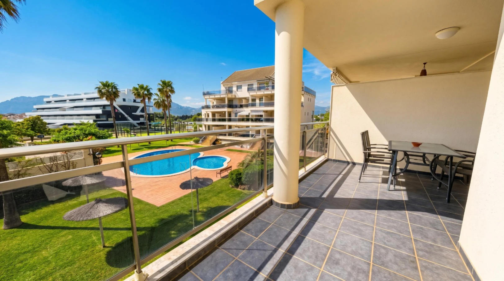 Alquiler de apartamento de 2 dormitorios en Denia, Las Marinas