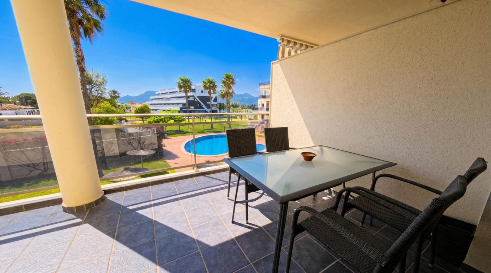 Alquiler de apartamento de 2 dormitorios en Denia, Las Marinas