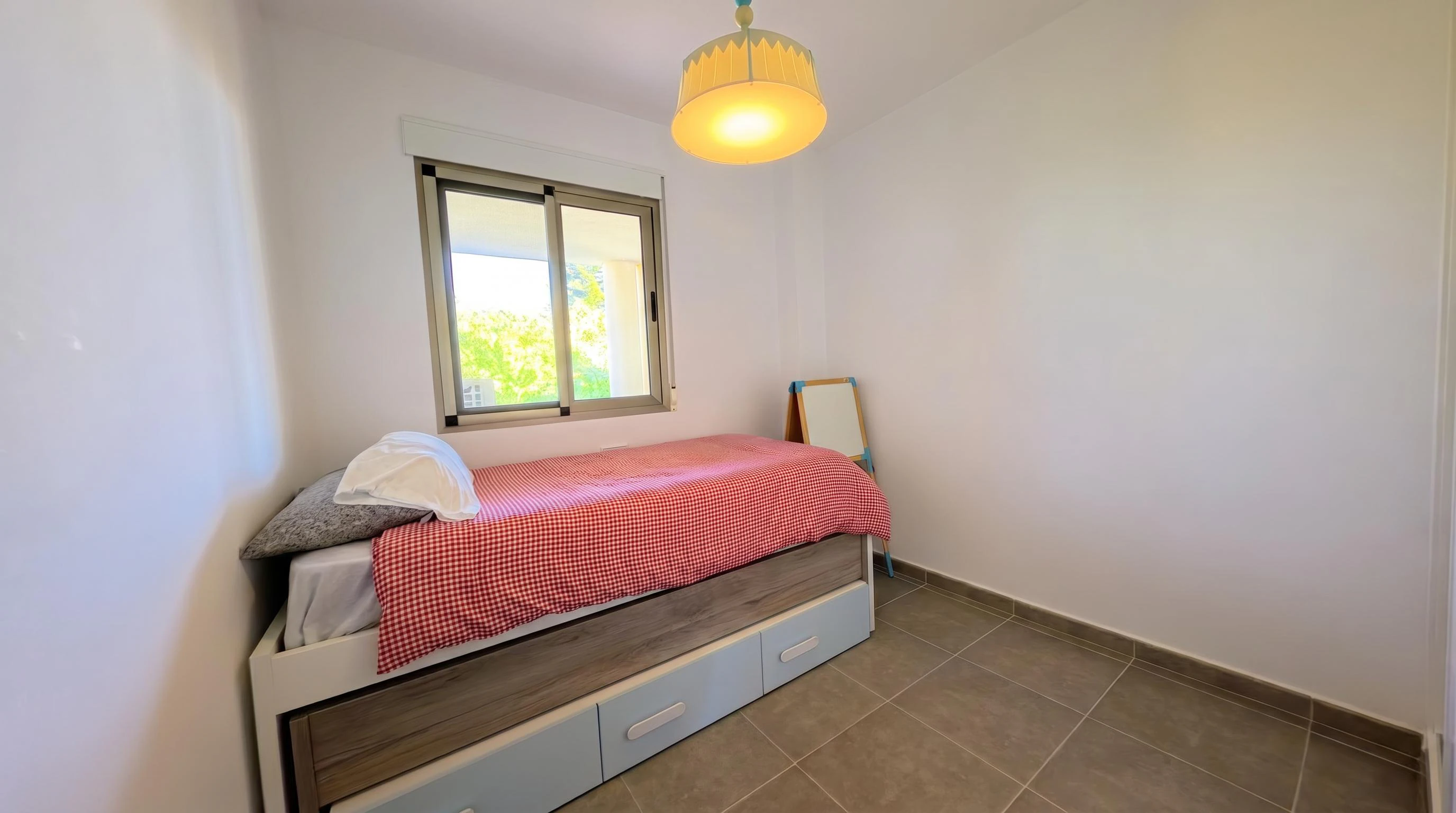 Alquiler de apartamento de 2 dormitorios en Denia, Las Marinas