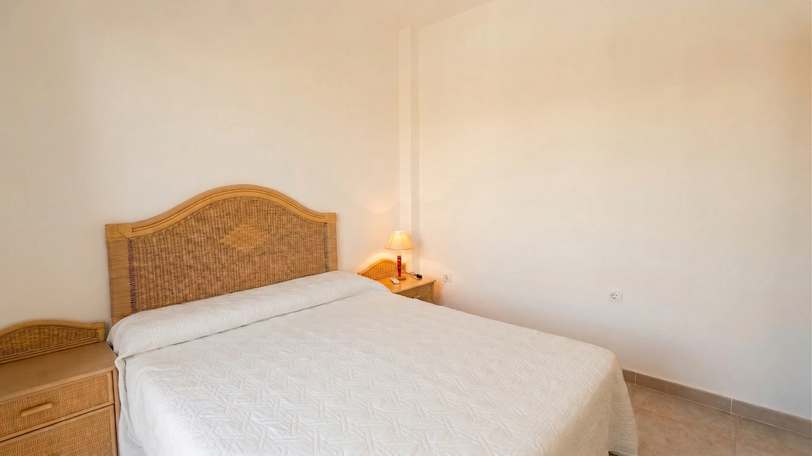 Alquiler de encantador apartamento de 3 dormitorios en Denia, Las Marinas