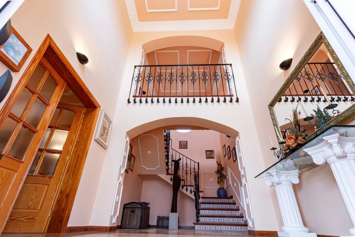 Estupendo chalet en Denia con parcela grande, a un paso del mar