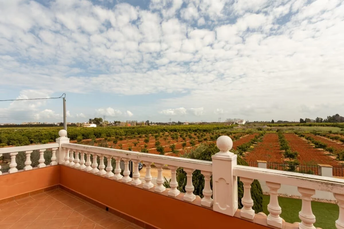 Estupendo chalet en Denia con parcela grande, a un paso del mar