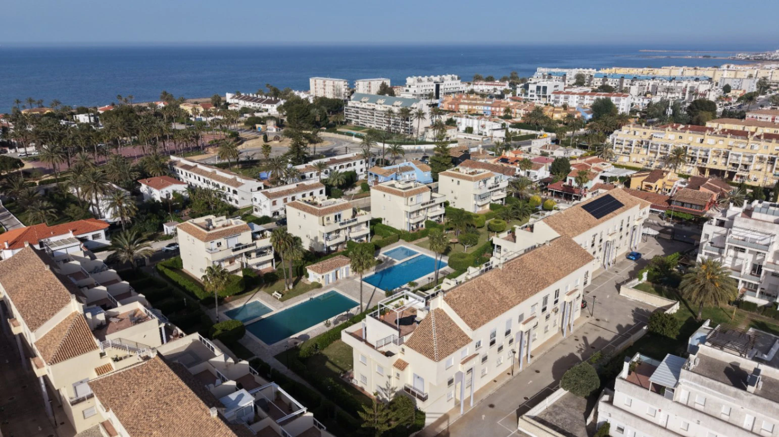 Alquiler de encantador apartamento de 3 dormitorios en Denia, Las Marinas