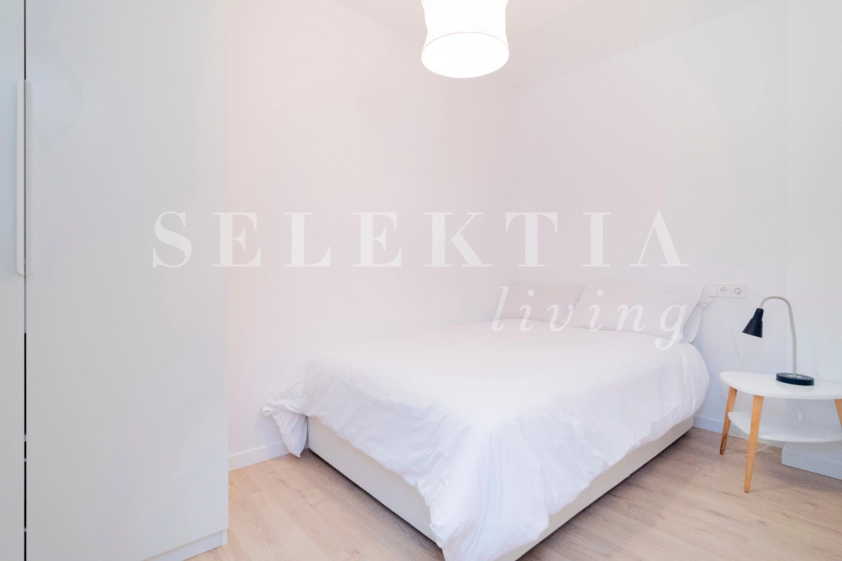ESTUDIO REFORMADO EN CALLE SEGOVIA