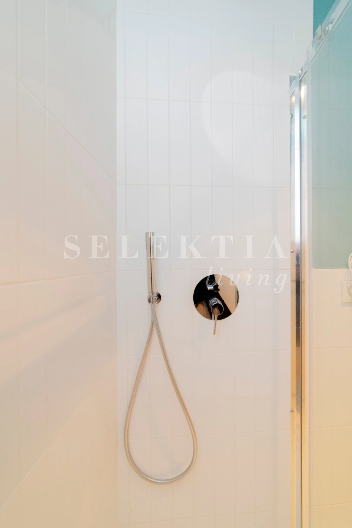 ESTUDIO REFORMADO EN CALLE SEGOVIA