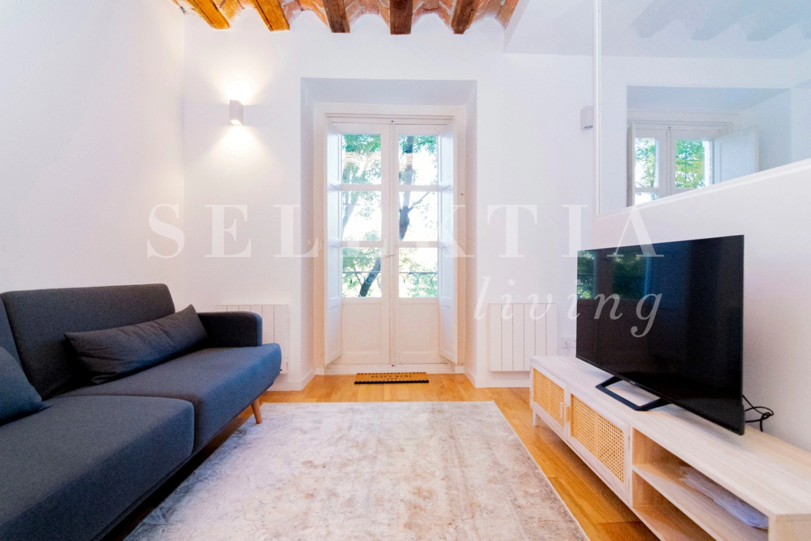 APARTAMENTO REFORMADO EXTERIOR CALLE SEGOVIA