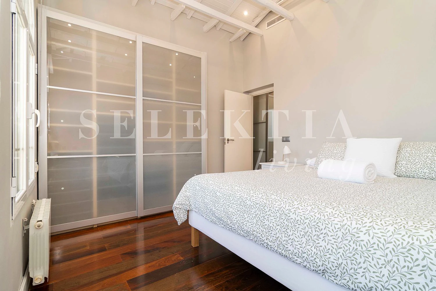 SLKA-CRISTOBAL BORDIU - PISO EXTERIOR CON TERRAZA EN ALQUILER CHAMBERÍ