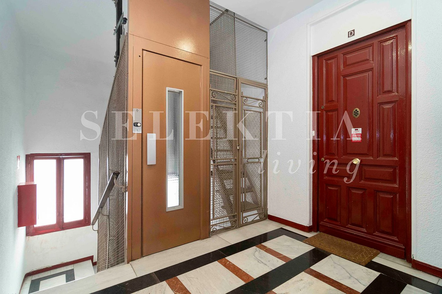 SLKA-CRISTOBAL BORDIU - PISO EXTERIOR CON TERRAZA EN ALQUILER CHAMBERÍ