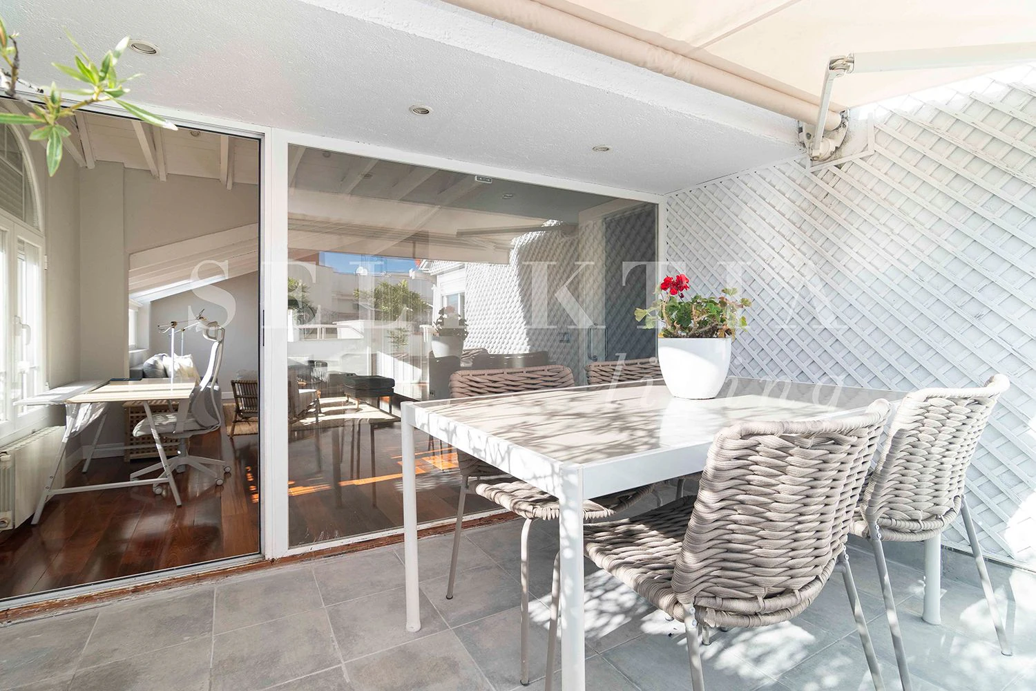 SLKA-CRISTOBAL BORDIU - PISO EXTERIOR CON TERRAZA EN ALQUILER CHAMBERÍ