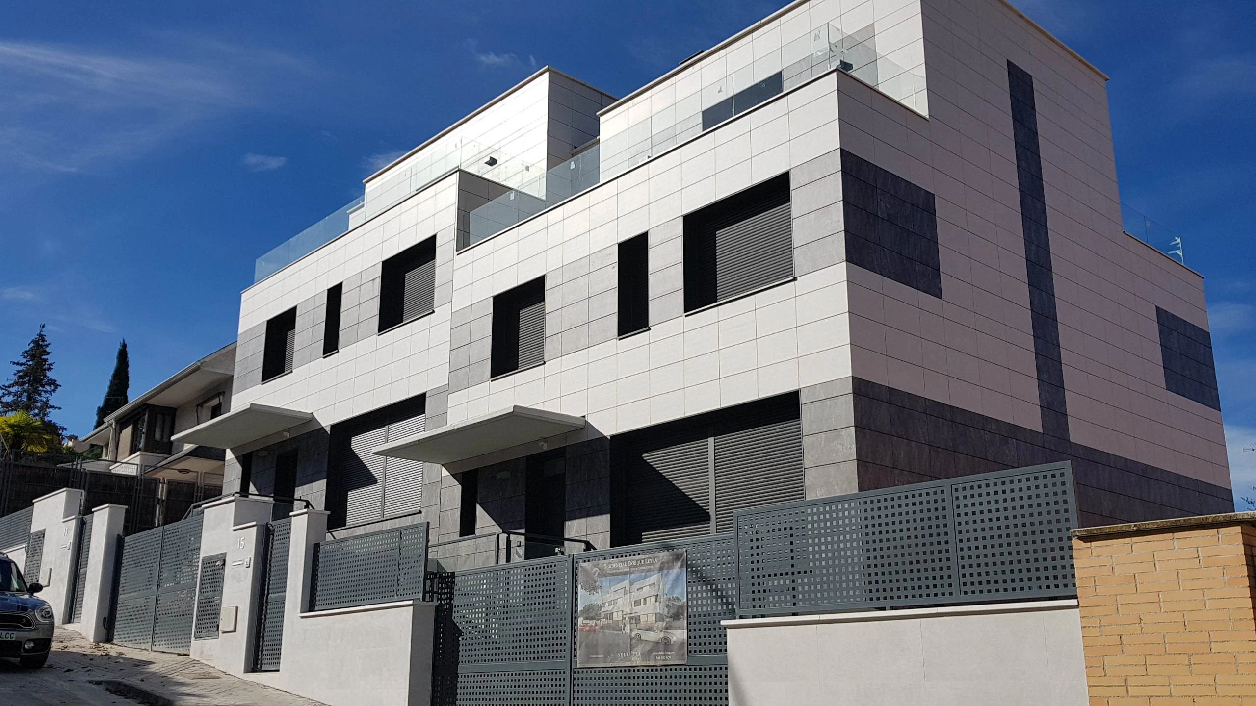 SLON-VB - Exclusivo chalet de nueva construcción con piscina y garaje