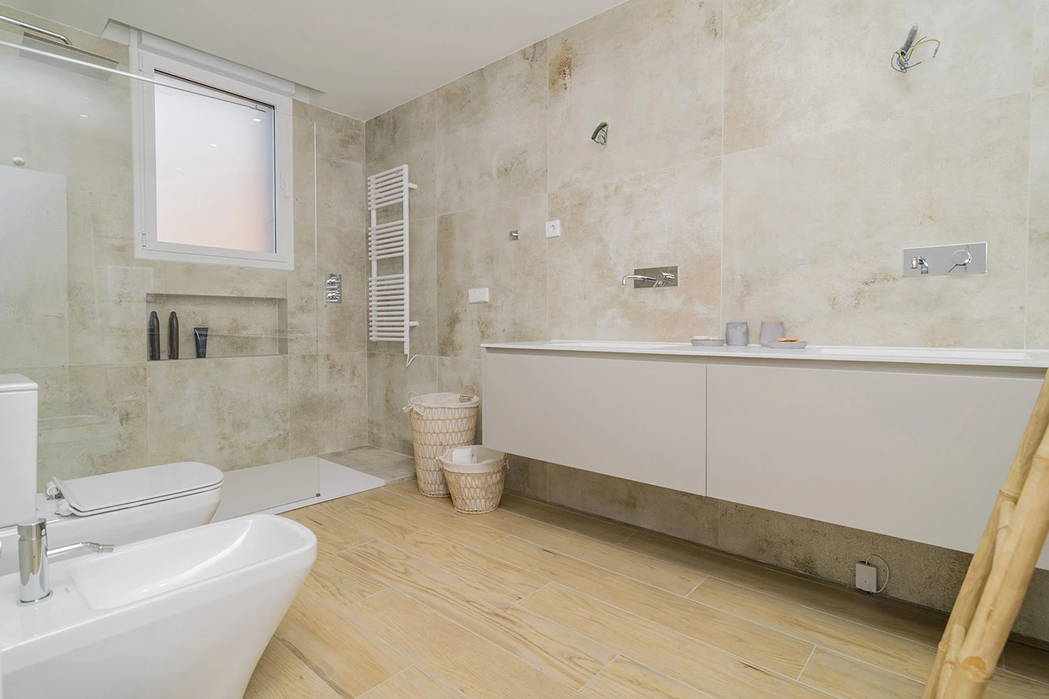 SLON-VB - Exclusivo chalet de nueva construcción con piscina y garaje