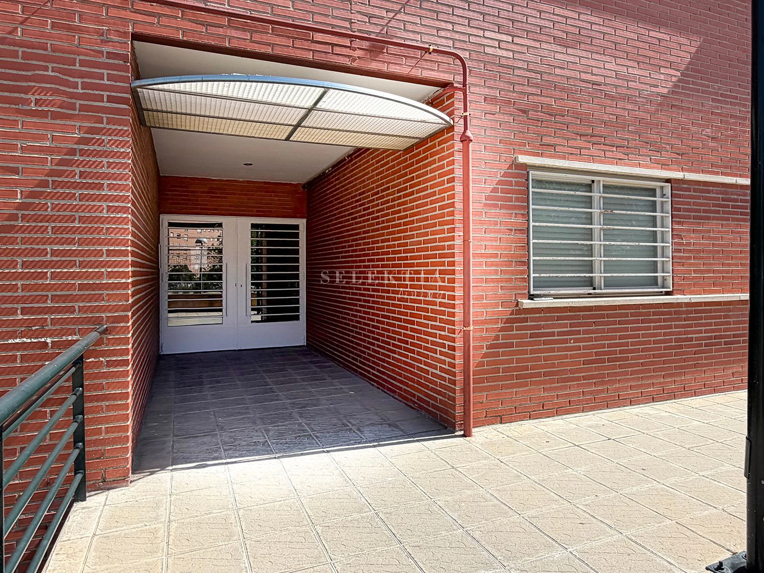 ESTUPENDO PISO EXTERIOR EN ALQUILER DE TRES HABITACIONES  EN  MORATALAZ
