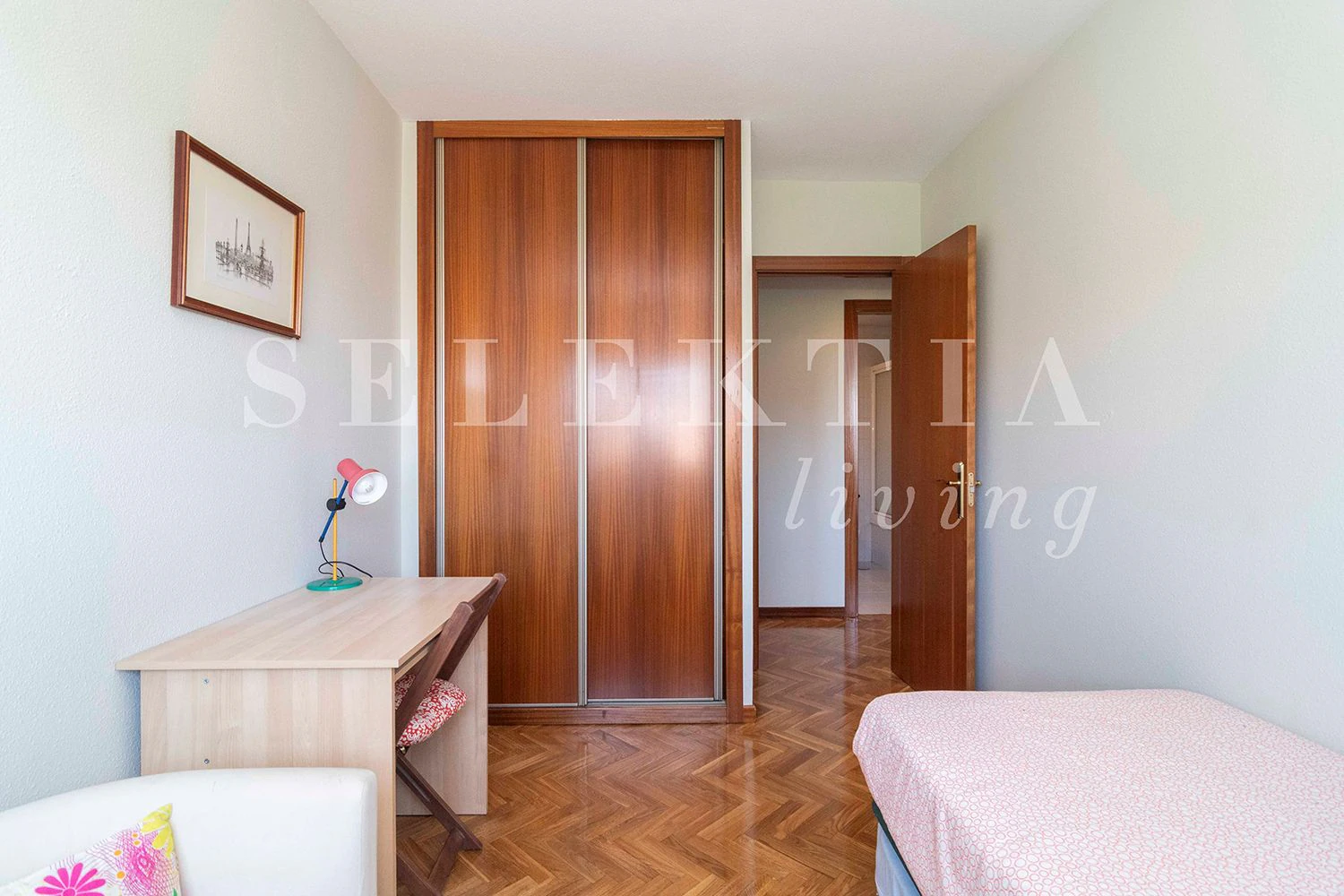 ESTUPENDO PISO EXTERIOR EN ALQUILER DE TRES HABITACIONES  EN  MORATALAZ