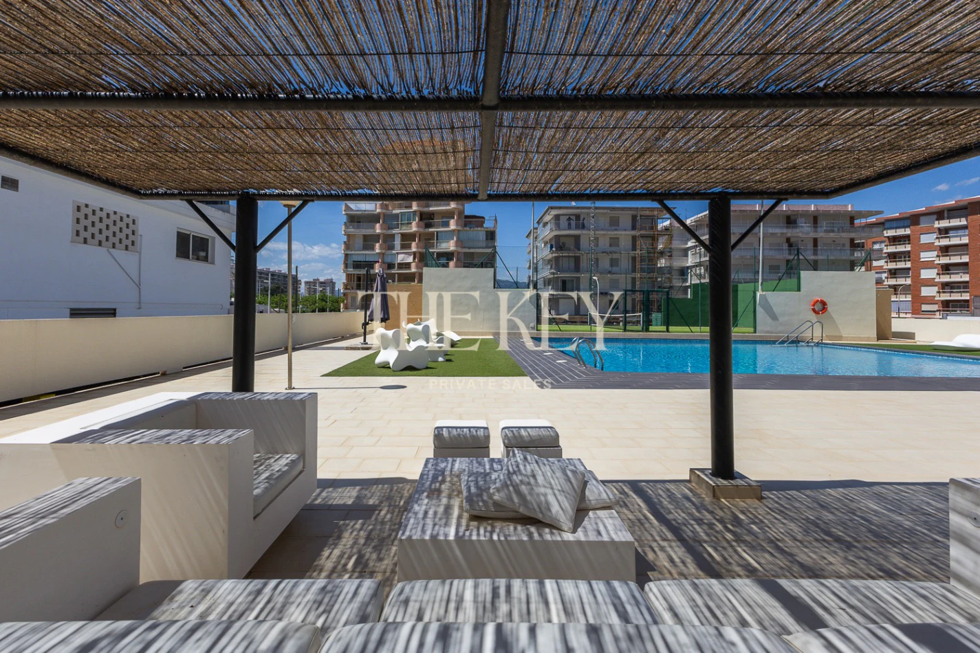 Apartamento Primera Línea Gandia Lujo: 240m² y Vistas al Mar | The Key