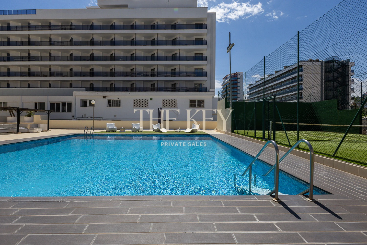 Apartamento Primera Línea Gandia Lujo: 240m² y Vistas al Mar | The Key