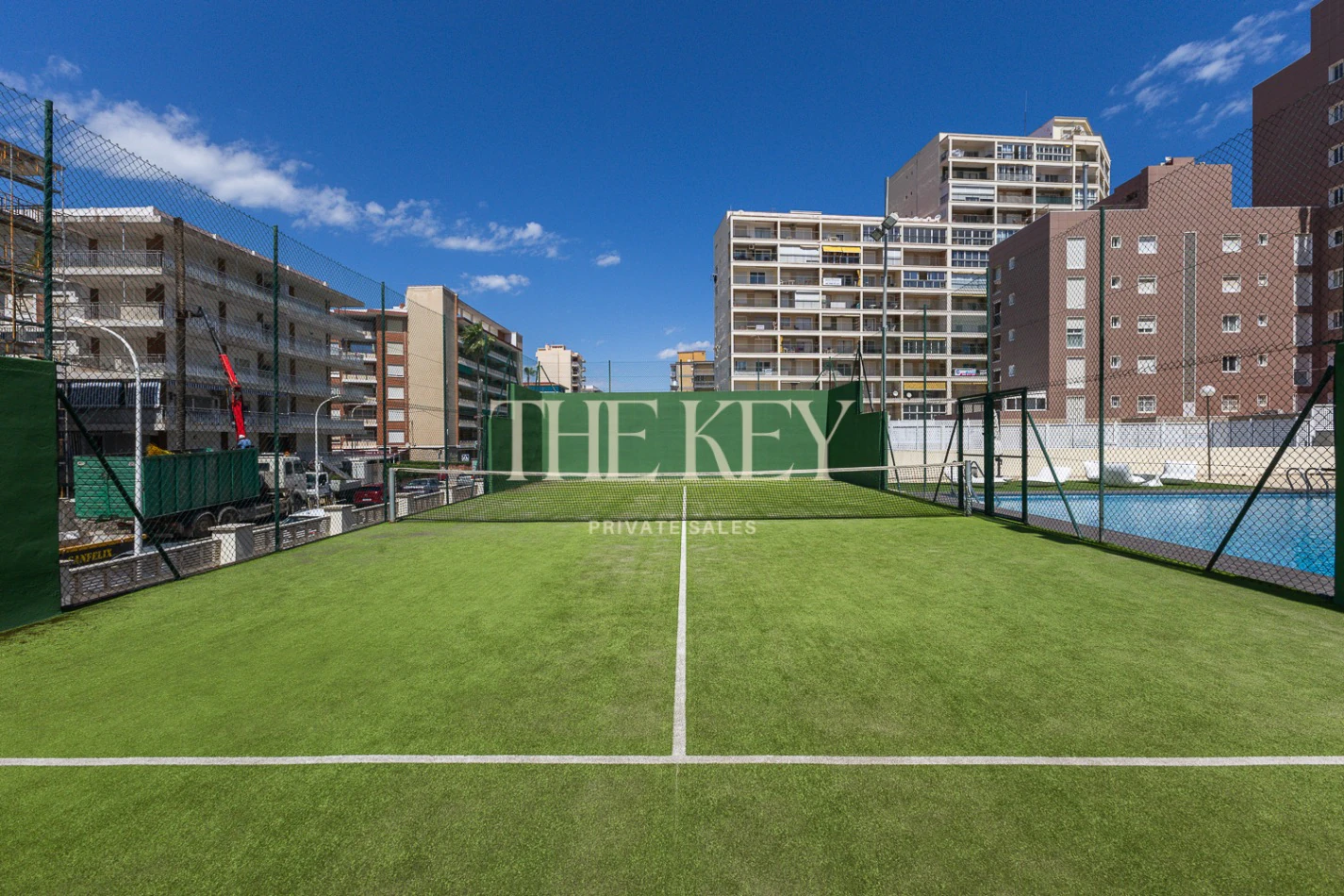 Apartamento Primera Línea Gandia Lujo: 240m² y Vistas al Mar | The Key