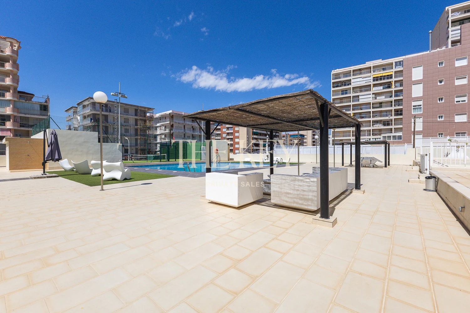 Apartamento Primera Línea Gandia Lujo: 240m² y Vistas al Mar | The Key