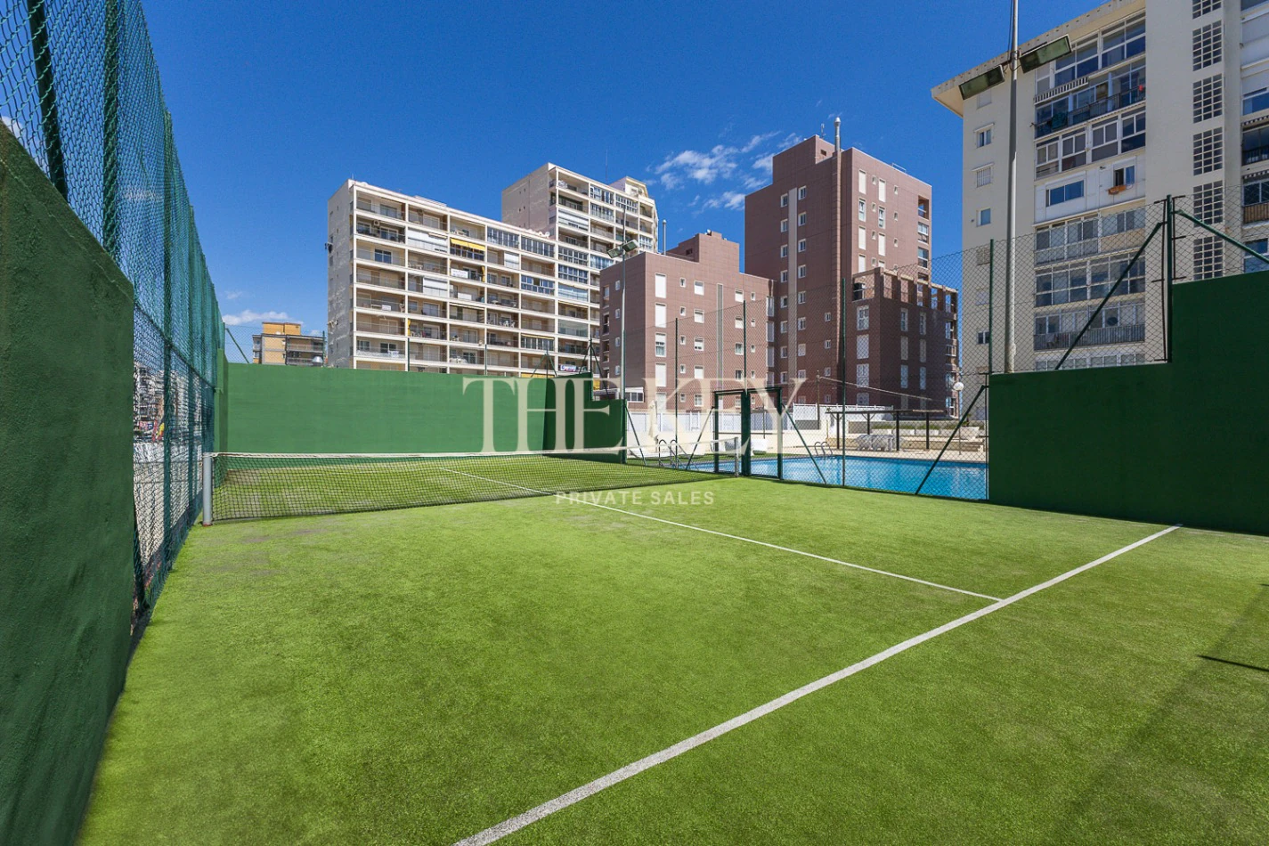 Apartamento Primera Línea Gandia Lujo: 240m² y Vistas al Mar | The Key