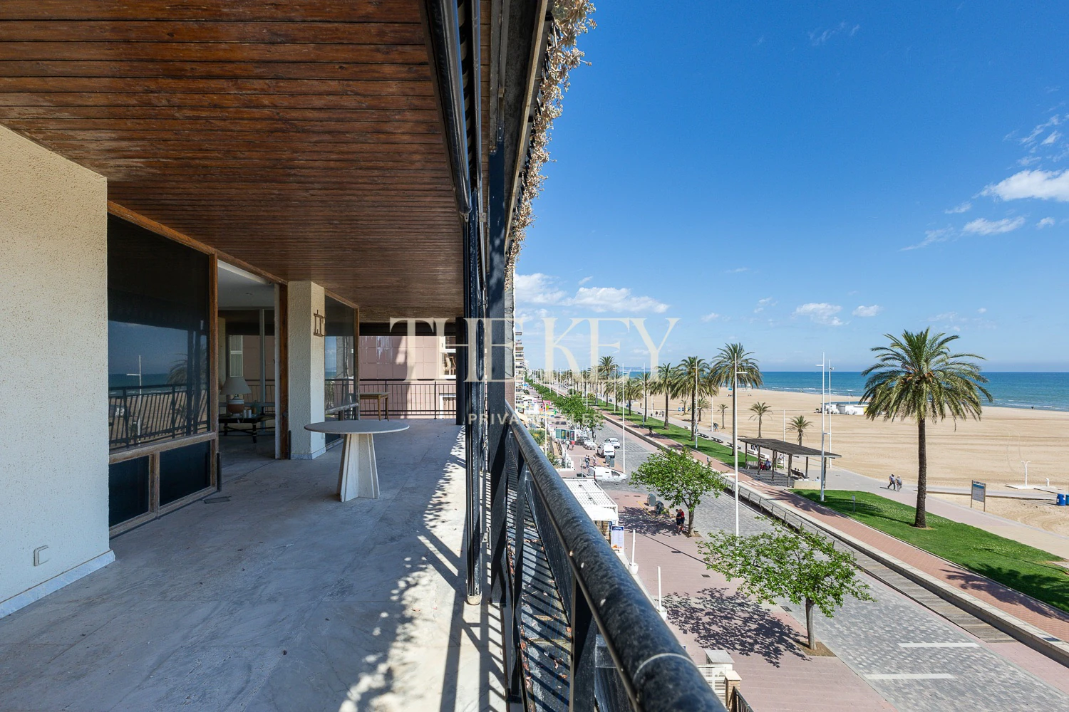 Apartamento Primera Línea Gandia Lujo: 240m² y Vistas al Mar | The Key