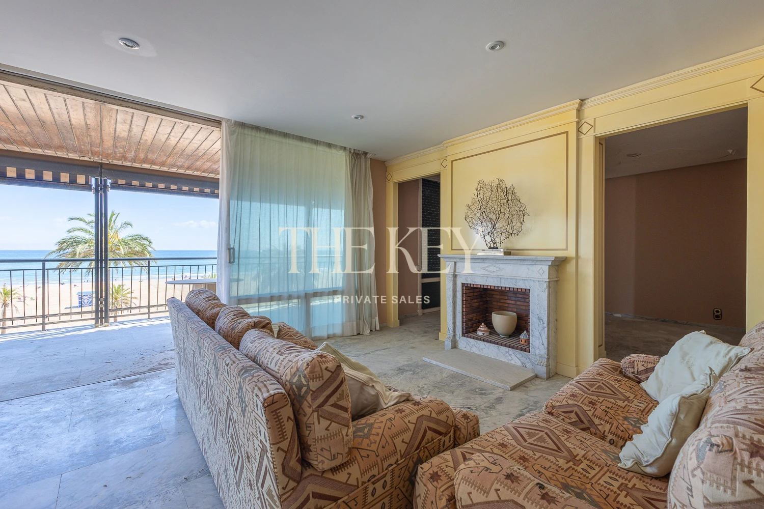 Apartamento Primera Línea Gandia Lujo: 240m² y Vistas al Mar | The Key