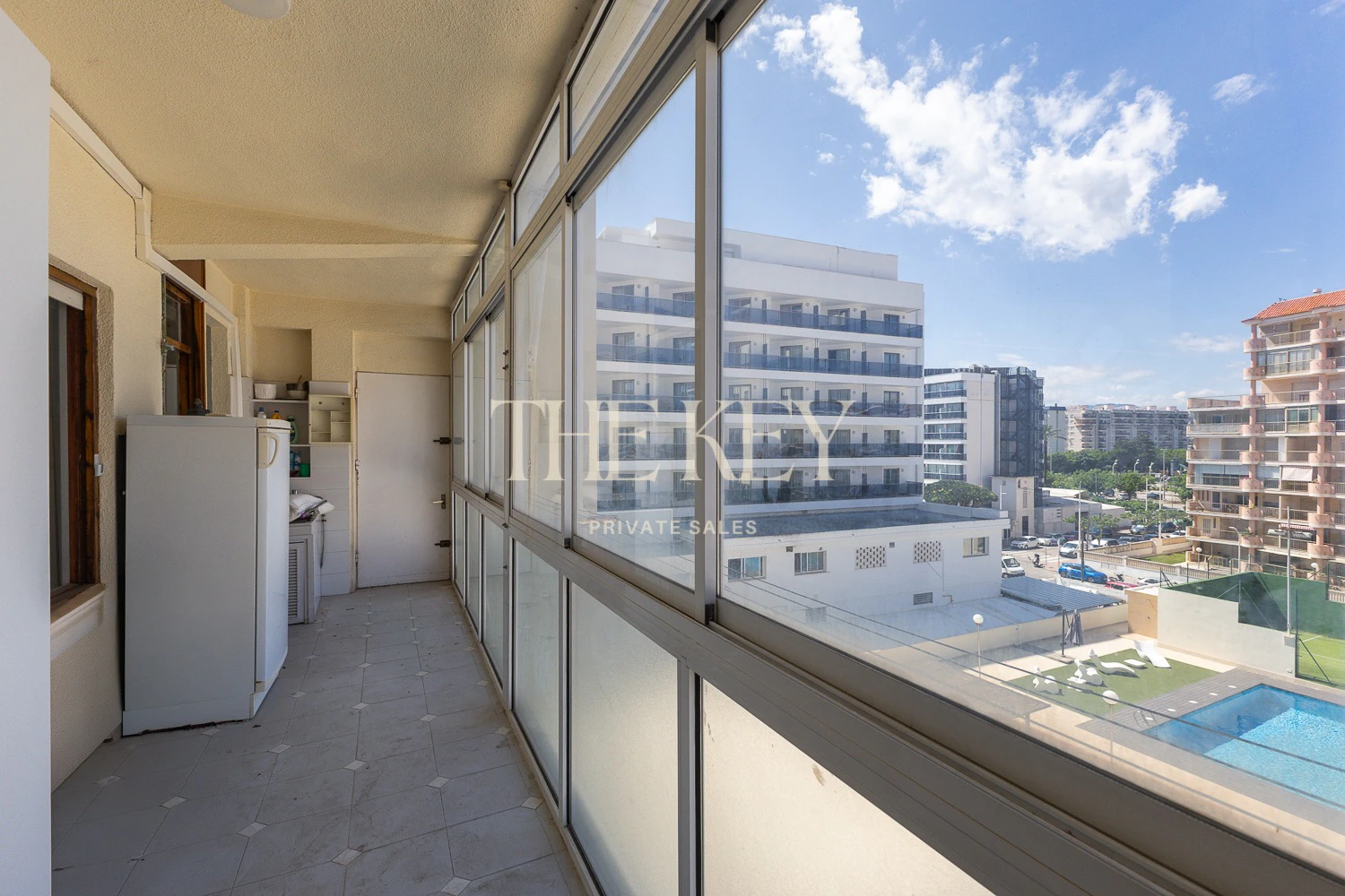 Apartamento Primera Línea Gandia Lujo: 240m² y Vistas al Mar | The Key