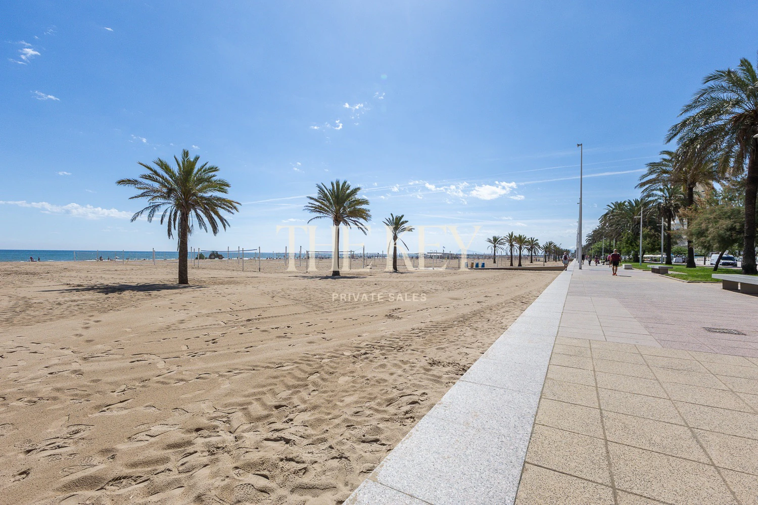 Apartamento Primera Línea Gandia Lujo: 240m² y Vistas al Mar | The Key