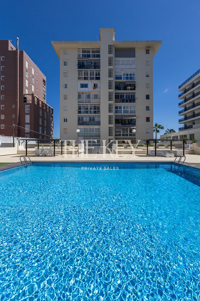 Apartamento Primera Línea Gandia Lujo: 240m² y Vistas al Mar | The Key