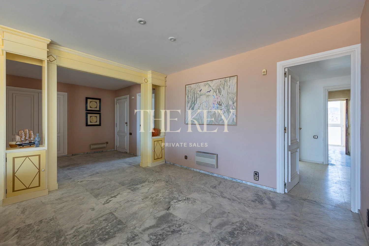 Apartamento Primera Línea Gandia Lujo: 240m² y Vistas al Mar | The Key