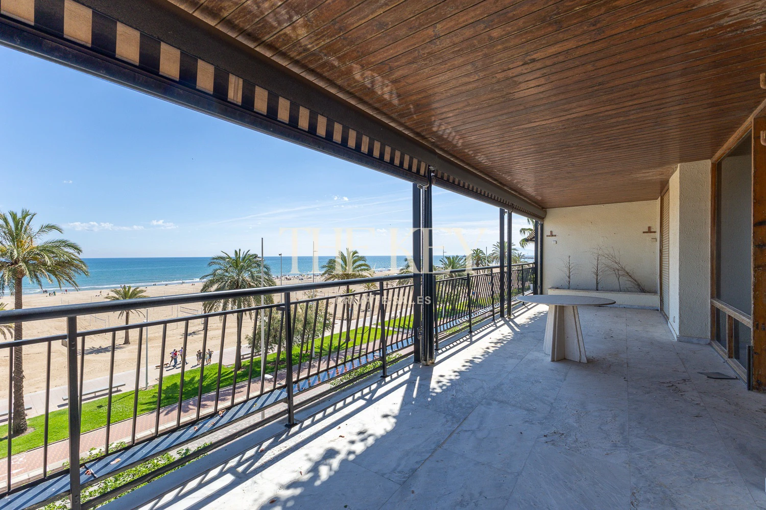 Apartamento Primera Línea Gandia Lujo: 240m² y Vistas al Mar | The Key