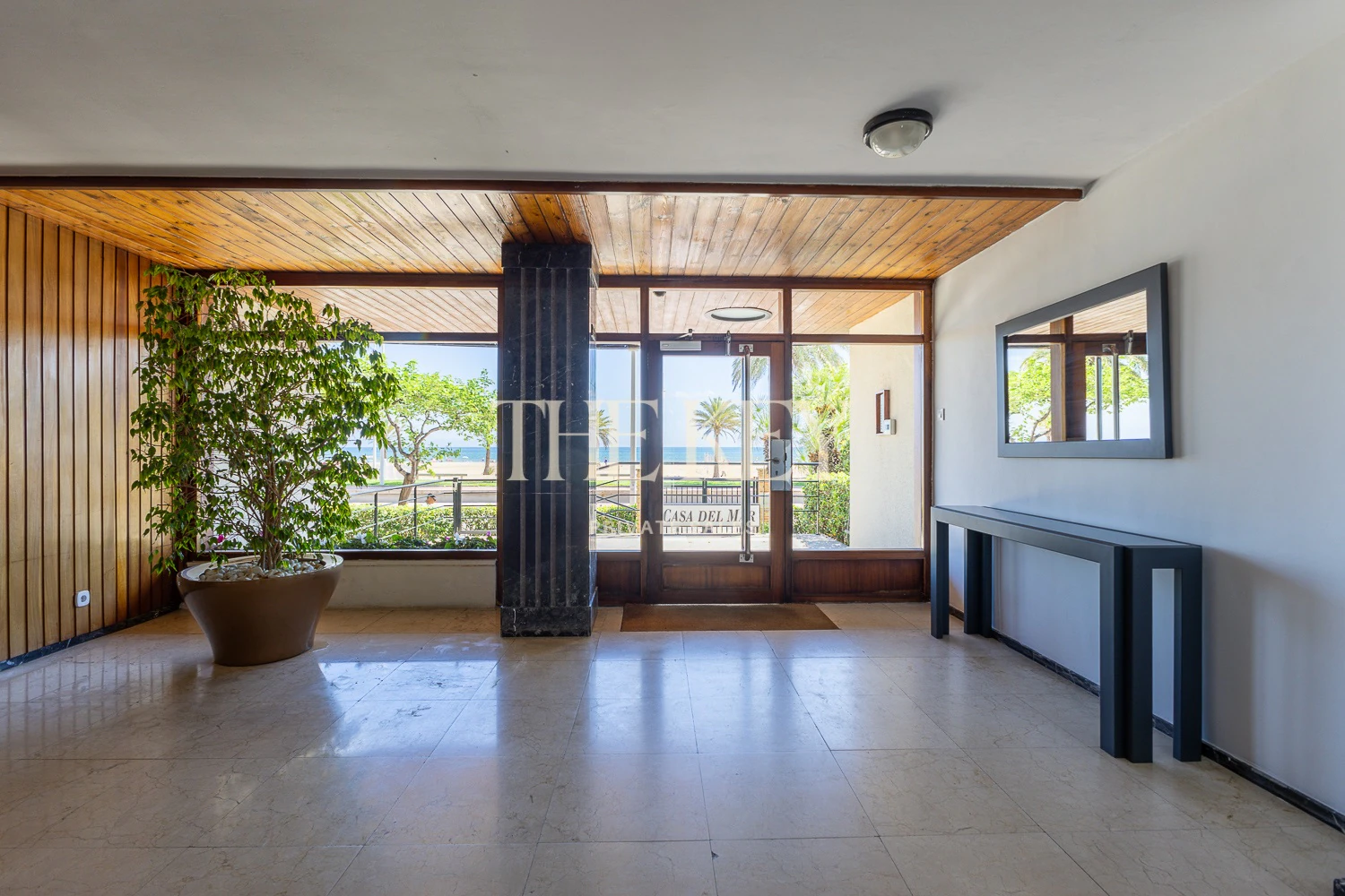 Apartamento Primera Línea Gandia Lujo: 240m² y Vistas al Mar | The Key