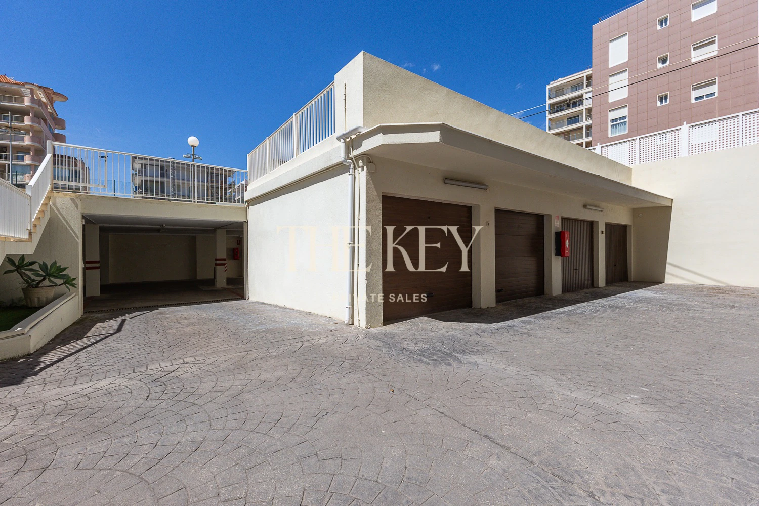 Apartamento Primera Línea Gandia Lujo: 240m² y Vistas al Mar | The Key