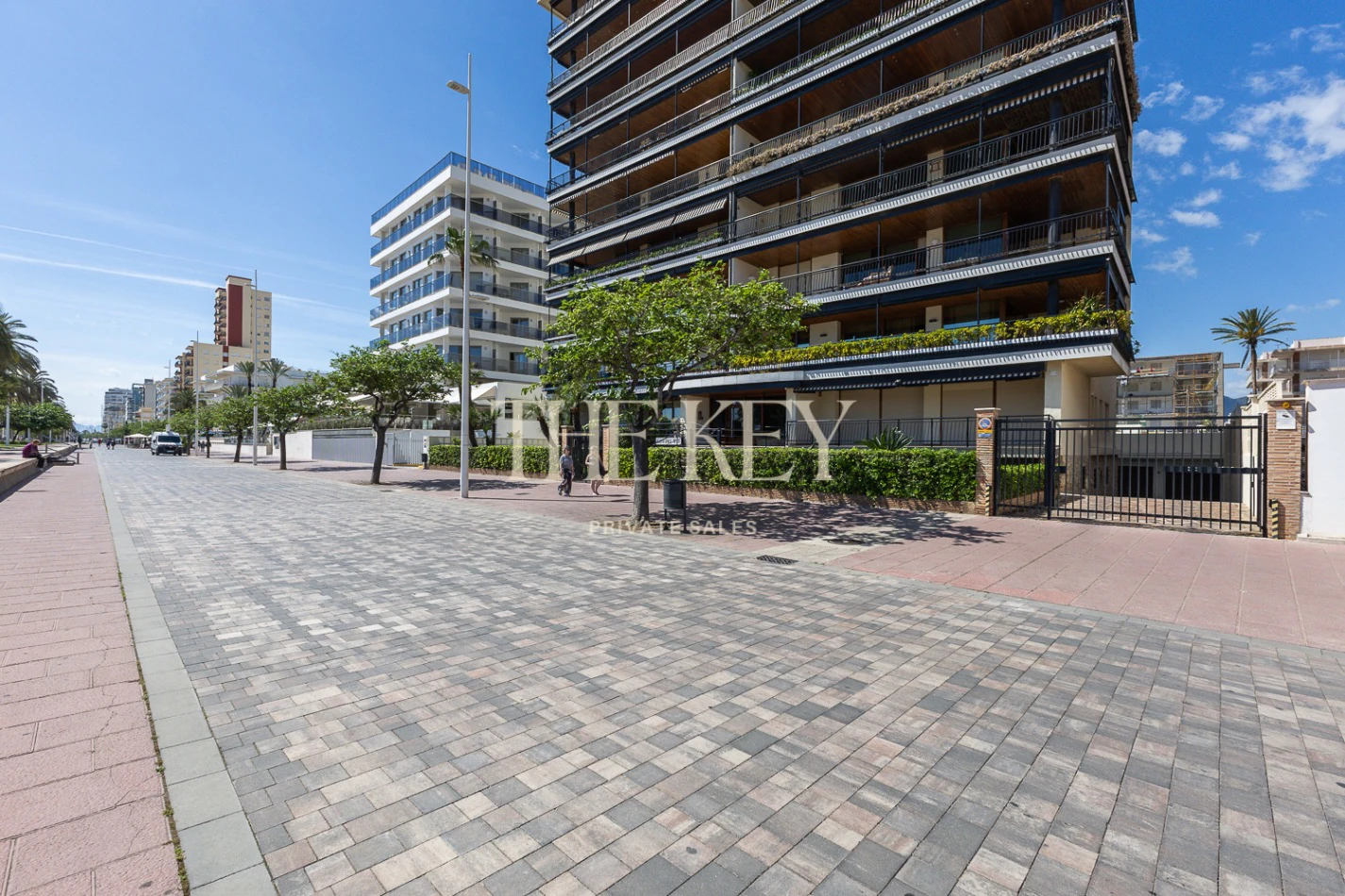 Apartamento Primera Línea Gandia Lujo: 240m² y Vistas al Mar | The Key